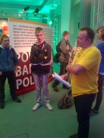 Młodzież z ZSZ 3 w Ostrołęce odwiedziła Narodowy Bank Polski [9 X 2012] - zdjęcie #9 - eOstroleka.pl