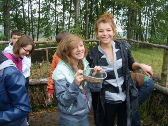 Młodzież uczyła się kopać bursztyn w Wachu [10 X 2012] - zdjęcie #11 - eOstroleka.pl