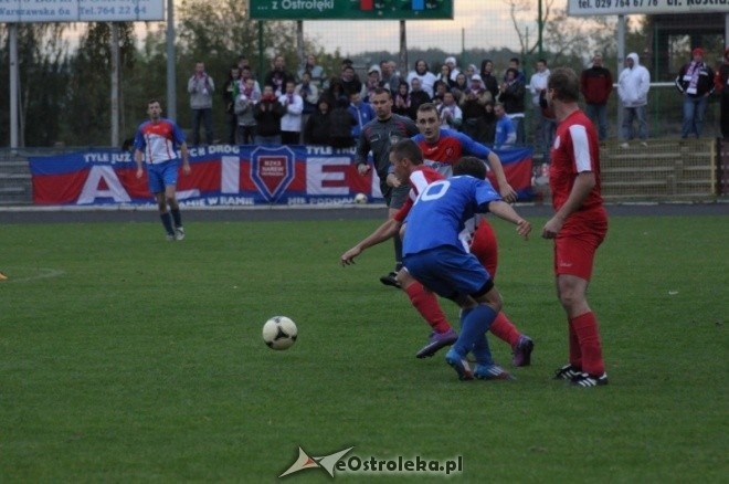 Puchar Polski: Narew Ostrołęka - Nadnarwianka Pułtusk [10.10.2012] - zdjęcie #7 - eOstroleka.pl