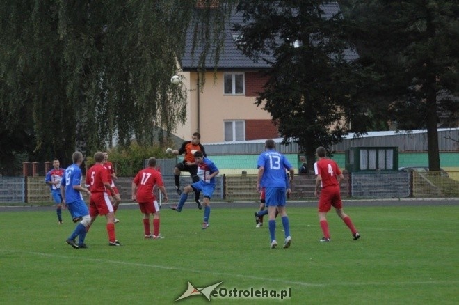 Puchar Polski: Narew Ostrołęka - Nadnarwianka Pułtusk [10.10.2012] - zdjęcie #10 - eOstroleka.pl