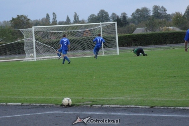 Puchar Polski: Narew Ostrołęka - Nadnarwianka Pułtusk [10.10.2012] - zdjęcie #3 - eOstroleka.pl