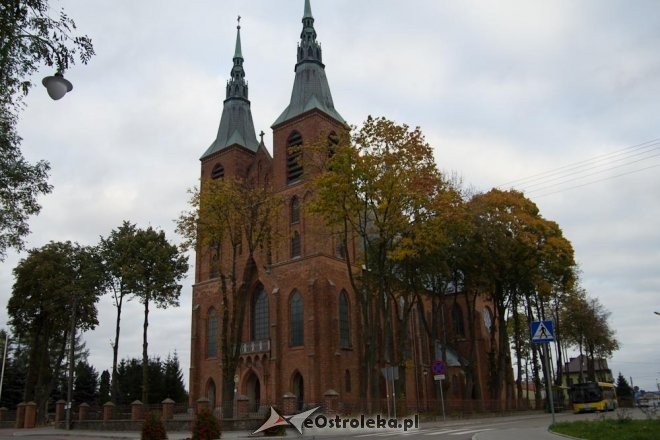 Wystawa w kościele w Rzekuniu [10.10.2012] - zdjęcie #31 - eOstroleka.pl