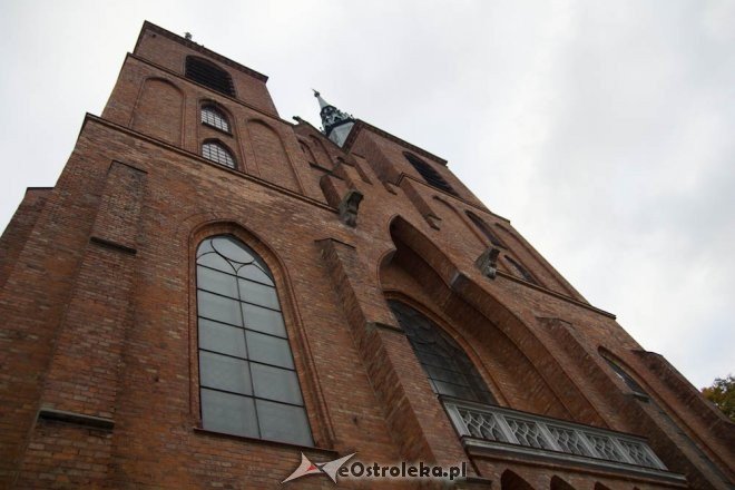 Wystawa w kościele w Rzekuniu [10.10.2012] - zdjęcie #22 - eOstroleka.pl