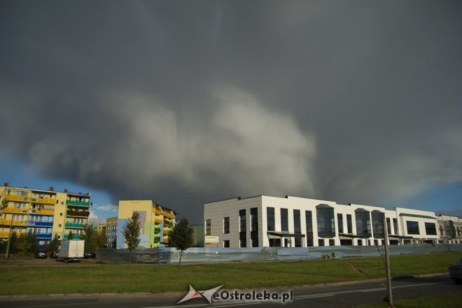 Czy tak powstaje trąba powietrzna [11.10.2012] - zdjęcie #9 - eOstroleka.pl