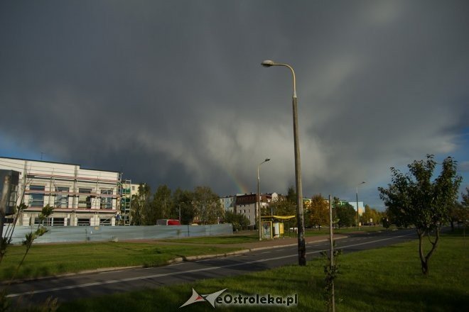 Czy tak powstaje trąba powietrzna [11.10.2012] - zdjęcie #9 - eOstroleka.pl