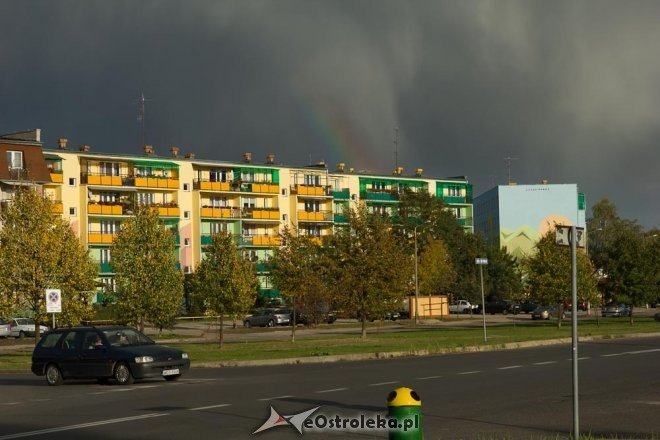 Czy tak powstaje trąba powietrzna [11.10.2012] - zdjęcie #2 - eOstroleka.pl