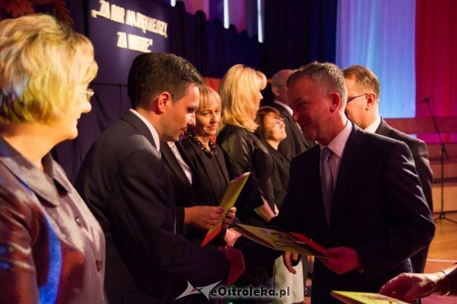 Miejskie obchody Dnia Edukacji Narodowej [12.10.2012] - zdjęcie #17 - eOstroleka.pl