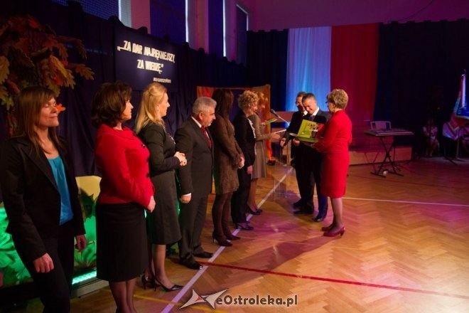 Miejskie obchody Dnia Edukacji Narodowej [12.10.2012] - zdjęcie #10 - eOstroleka.pl