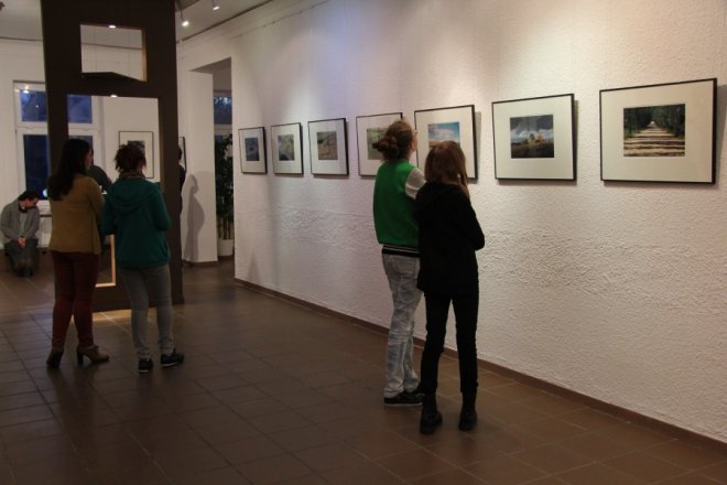 Finisaż wystawy Piotra Sawickiego w Galerii Ostrołęka [12 X 2012] - zdjęcie #2 - eOstroleka.pl