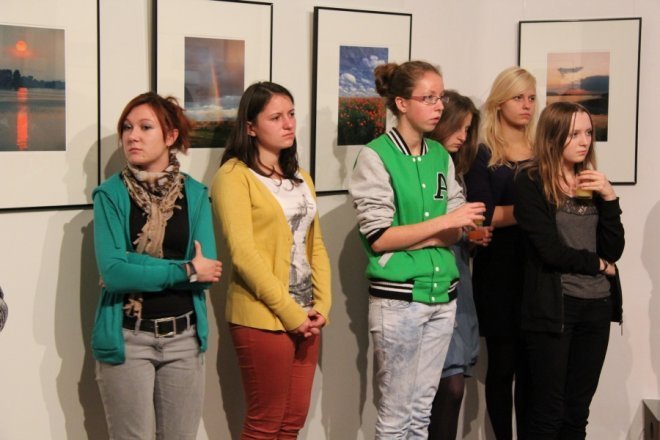 Finisaż wystawy Piotra Sawickiego w Galerii Ostrołęka [12 X 2012] - zdjęcie #11 - eOstroleka.pl