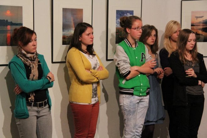 Finisaż wystawy Piotra Sawickiego w Galerii Ostrołęka [12 X 2012] - zdjęcie #22 - eOstroleka.pl