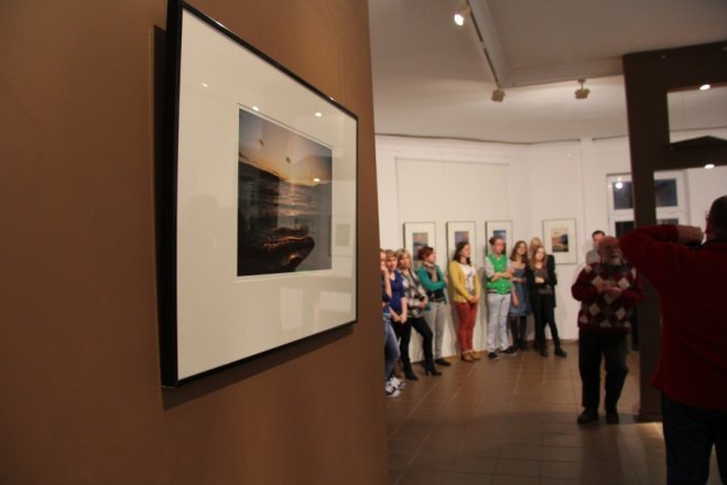 Finisaż wystawy Piotra Sawickiego w Galerii Ostrołęka [12 X 2012] - zdjęcie #27 - eOstroleka.pl