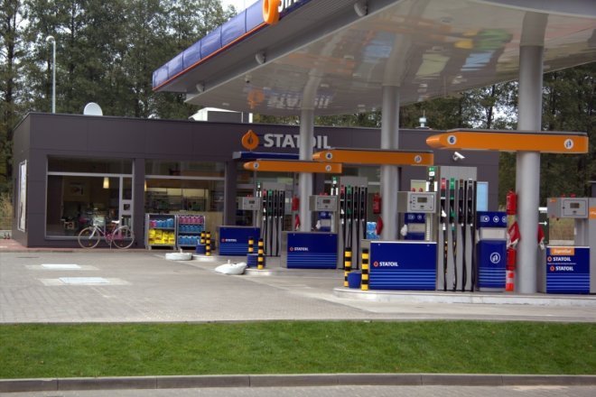 Druga stacja Statoil w Ostrołęce [16 X 2012] - zdjęcie #8 - eOstroleka.pl