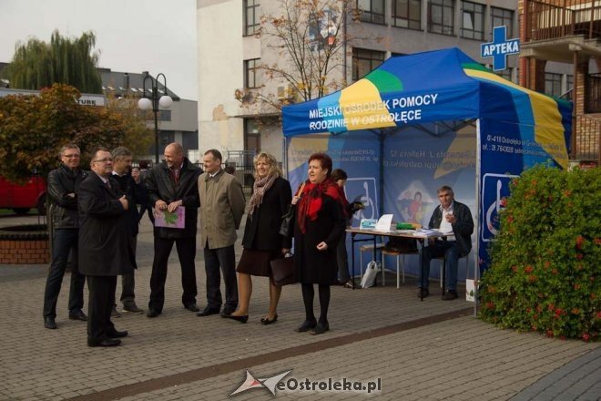 Międzynarodowy Dzień Walki z Ubóstwem [17.10.2012] - zdjęcie #44 - eOstroleka.pl