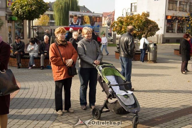 Międzynarodowy Dzień Walki z Ubóstwem [17.10.2012] - zdjęcie #9 - eOstroleka.pl