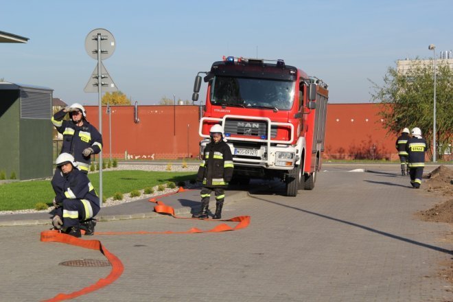 Ćwiczenia przeciwpożarowe w ostrołęckim szpitalu [19 X 2012] - zdjęcie #6 - eOstroleka.pl