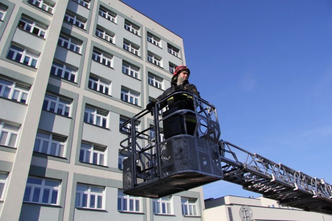 Ćwiczenia przeciwpożarowe w ostrołęckim szpitalu [19 X 2012] - zdjęcie #11 - eOstroleka.pl
