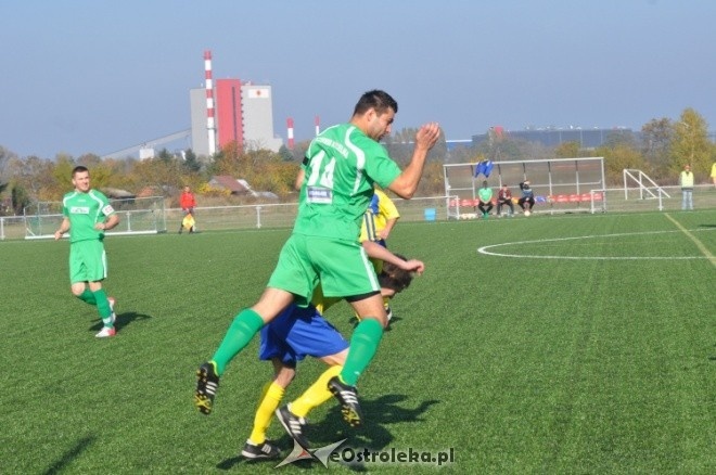 Liga Okręgowa: Korona HiD Ostrołęka - Wieczfnianka Wieczfnia Kościelna [20.10.2012] - zdjęcie #25 - eOstroleka.pl