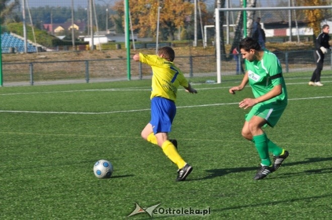 Liga Okręgowa: Korona HiD Ostrołęka - Wieczfnianka Wieczfnia Kościelna [20.10.2012] - zdjęcie #18 - eOstroleka.pl