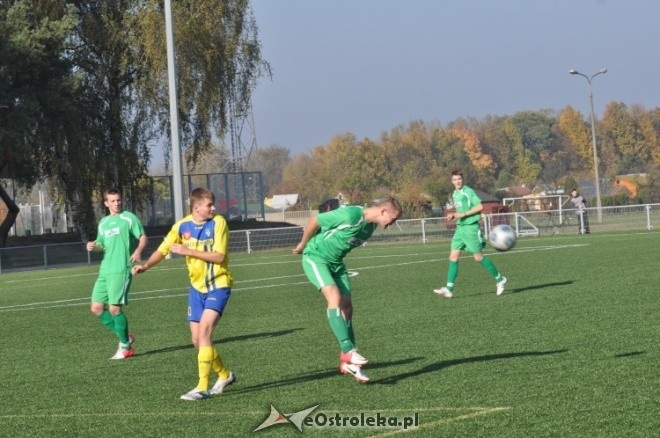 Liga Okręgowa: Korona HiD Ostrołęka - Wieczfnianka Wieczfnia Kościelna [20.10.2012] - zdjęcie #1 - eOstroleka.pl