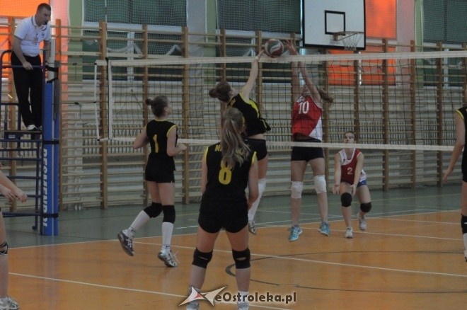 Turniej I Ligi Młodziczek: Nike Ostrołęka - Sparta Warszawa 2:0 [20.10.2012] - zdjęcie #26 - eOstroleka.pl