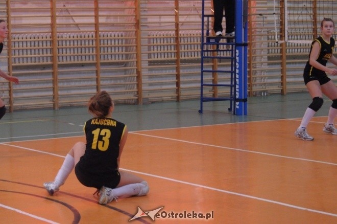 Turniej I Ligi Młodziczek: Nike Ostrołęka - Sparta Warszawa 2:0 [20.10.2012] - zdjęcie #23 - eOstroleka.pl