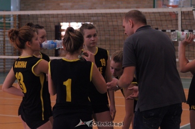 Turniej I Ligi Młodziczek: Nike Ostrołęka - Sparta Warszawa 2:0 [20.10.2012] - zdjęcie #17 - eOstroleka.pl