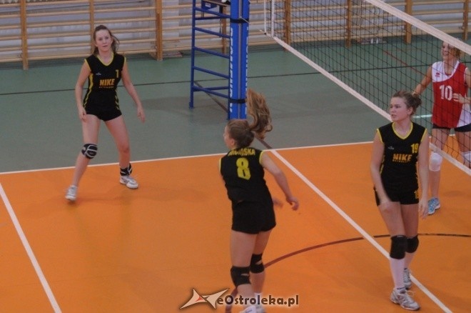 Turniej I Ligi Młodziczek: Nike Ostrołęka - Sparta Warszawa 2:0 [20.10.2012] - zdjęcie #14 - eOstroleka.pl