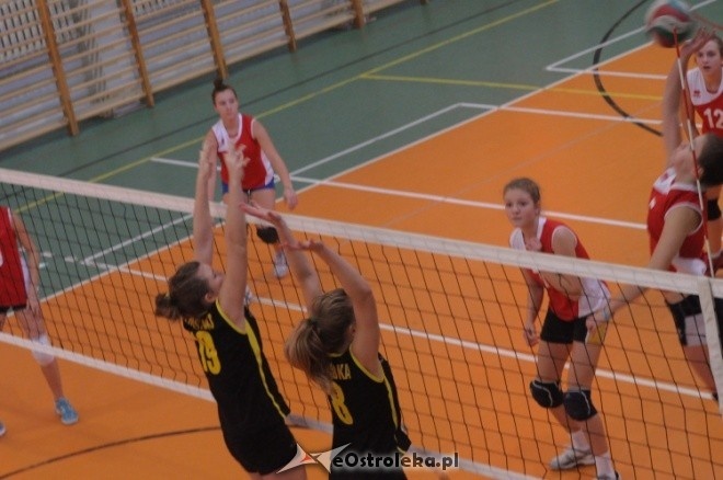 Turniej I Ligi Młodziczek: Nike Ostrołęka - Sparta Warszawa 2:0 [20.10.2012] - zdjęcie #13 - eOstroleka.pl