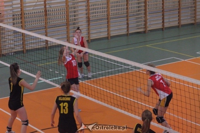 Turniej I Ligi Młodziczek: Nike Ostrołęka - Sparta Warszawa 2:0 [20.10.2012] - zdjęcie #9 - eOstroleka.pl