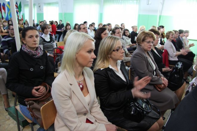 Studenci wyższej szkoły ekonomiczno - społecznej po raz 11. rozpoczęli rok akademicki [20 X 2012] - zdjęcie #9 - eOstroleka.pl