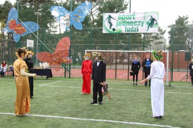 Otwarcie kompleksu boisk sportowych przy Gimnazjum nr 2 [24 X 2012] - zdjęcie #48 - eOstroleka.pl