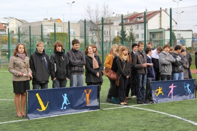 Otwarcie kompleksu boisk sportowych przy Gimnazjum nr 2 [24 X 2012] - zdjęcie #4 - eOstroleka.pl