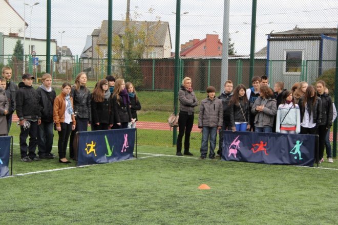 Otwarcie kompleksu boisk sportowych przy Gimnazjum nr 2 [24 X 2012] - zdjęcie #5 - eOstroleka.pl
