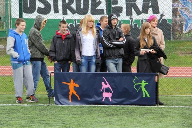 Otwarcie kompleksu boisk sportowych przy Gimnazjum nr 2 [24 X 2012] - zdjęcie #6 - eOstroleka.pl