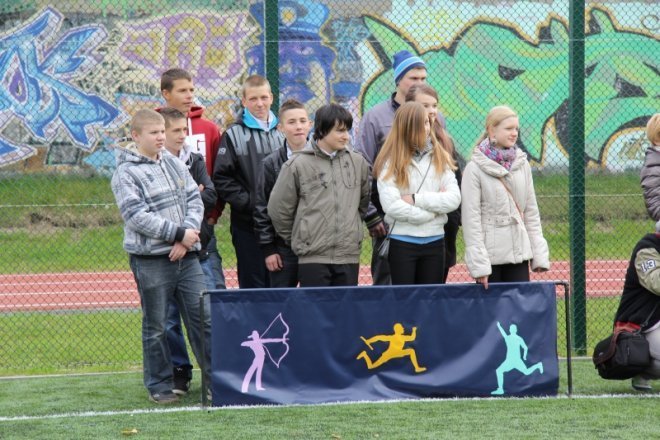 Otwarcie kompleksu boisk sportowych przy Gimnazjum nr 2 [24 X 2012] - zdjęcie #42 - eOstroleka.pl