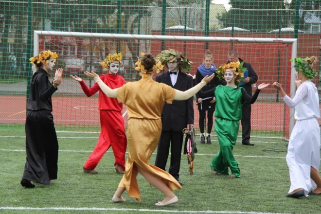 Otwarcie kompleksu boisk sportowych przy Gimnazjum nr 2 [24 X 2012] - zdjęcie #39 - eOstroleka.pl