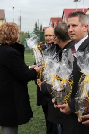 Otwarcie kompleksu boisk sportowych przy Gimnazjum nr 2 [24 X 2012] - zdjęcie #16 - eOstroleka.pl