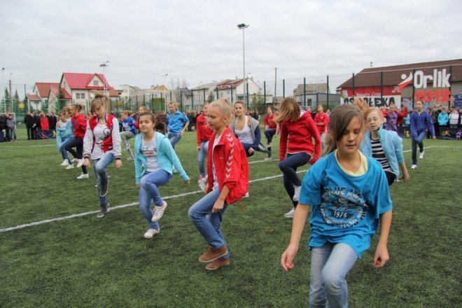 Otwarcie kompleksu boisk sportowych przy Gimnazjum nr 2 [24 X 2012] - zdjęcie #3 - eOstroleka.pl