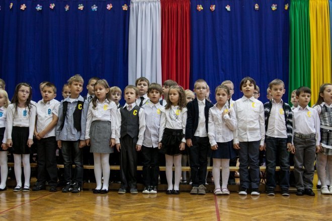 Pasowanie na uczniów w Szkole Podstawowej nr 1 [26 X 2012] - zdjęcie #8 - eOstroleka.pl