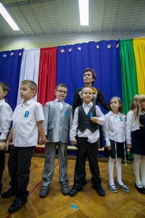 Pasowanie na uczniów w Szkole Podstawowej nr 1 [26 X 2012] - zdjęcie #43 - eOstroleka.pl