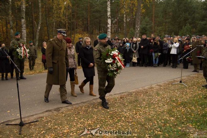 I rocznica śmierci sierżanta Mariusza Deptuły [27.10.2012] - zdjęcie #25 - eOstroleka.pl