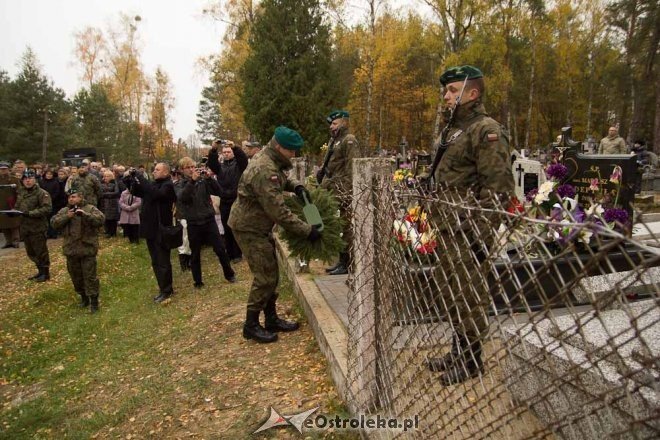 I rocznica śmierci sierżanta Mariusza Deptuły [27.10.2012] - zdjęcie #24 - eOstroleka.pl