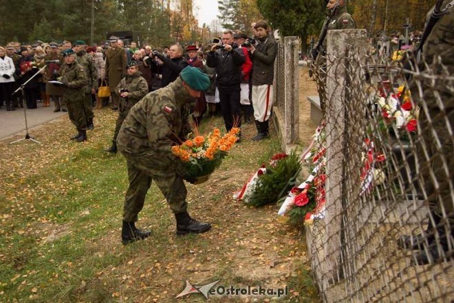 I rocznica śmierci sierżanta Mariusza Deptuły [27.10.2012] - zdjęcie #13 - eOstroleka.pl