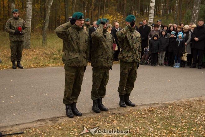 I rocznica śmierci sierżanta Mariusza Deptuły [27.10.2012] - zdjęcie #12 - eOstroleka.pl