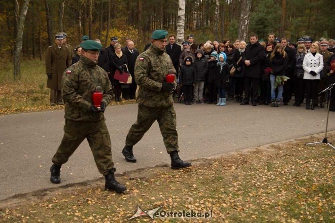 I rocznica śmierci sierżanta Mariusza Deptuły [27.10.2012] - zdjęcie #11 - eOstroleka.pl