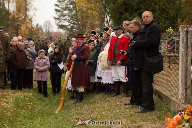 I rocznica śmierci sierżanta Mariusza Deptuły [27.10.2012] - zdjęcie #8 - eOstroleka.pl