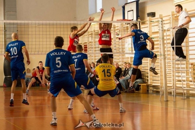 Voley Ostrołęka [28.10.2012] - zdjęcie #13 - eOstroleka.pl