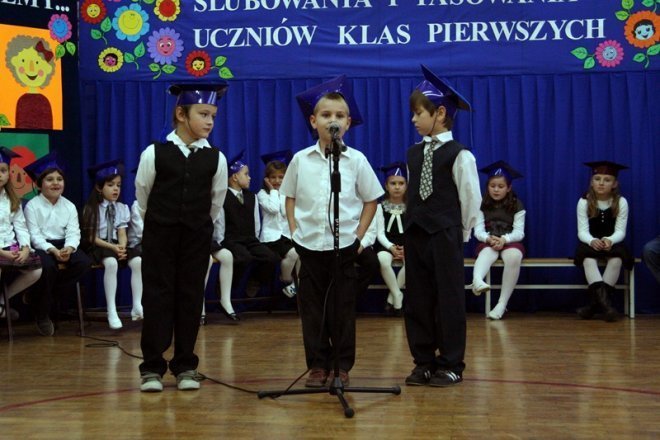 Pasowanie w SP nr 5 [24.10.2012] - zdjęcie #77 - eOstroleka.pl