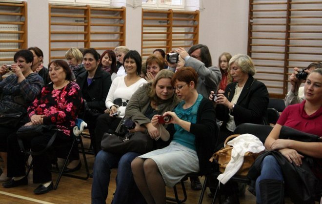 Pasowanie w SP nr 5 [24.10.2012] - zdjęcie #72 - eOstroleka.pl